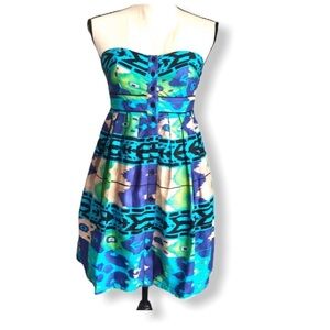 Printed Button Down Sweetheart Dress